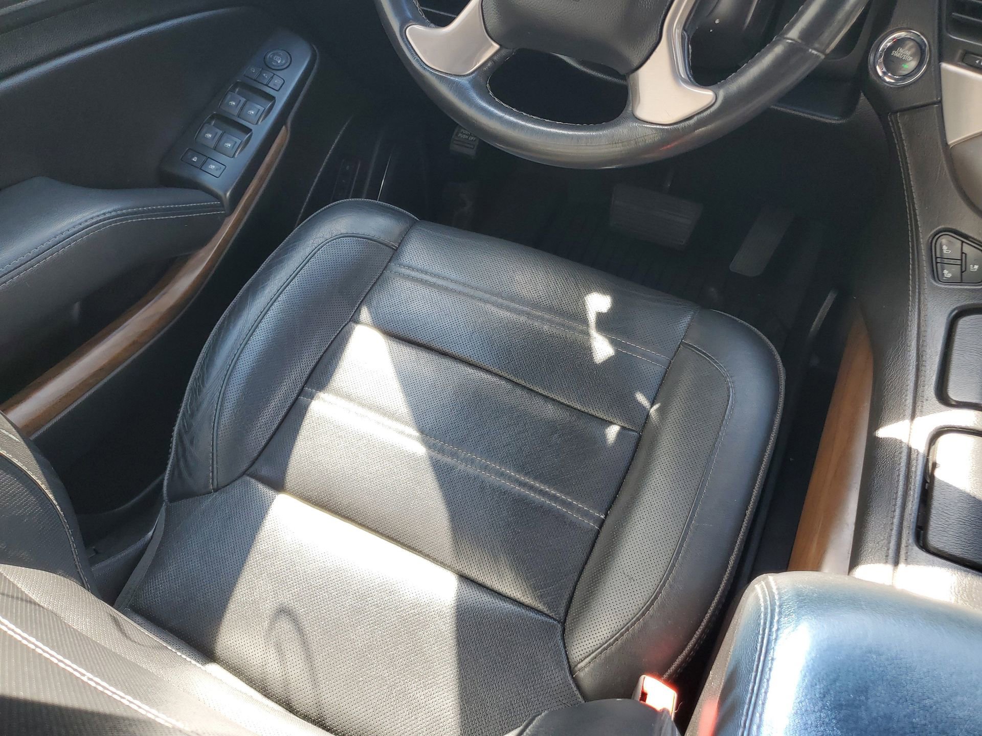 Used 2019 GMC Yukon Denali w/ Denali Ultimate Package image 16