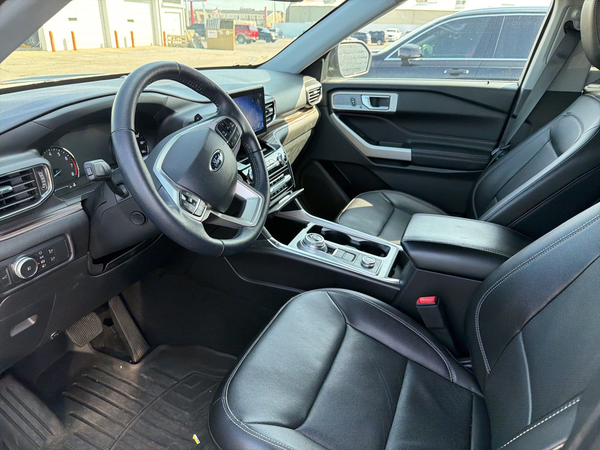 Used 2021 Ford Explorer Limited w/ Equipment Group 301A image 12