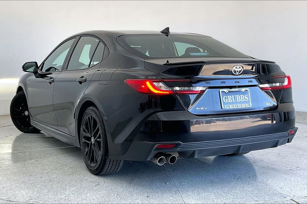 Used 2025 Toyota Camry SE image 17