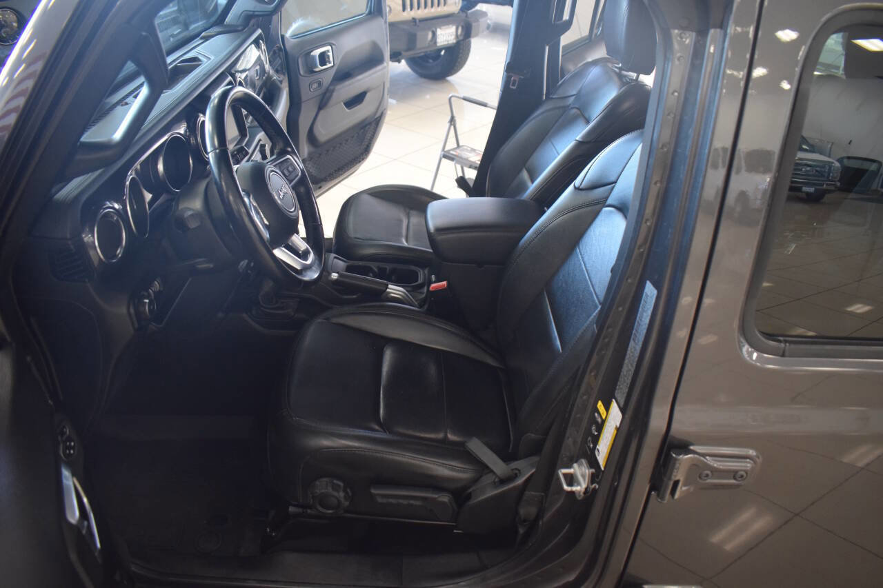 Used 2020 Jeep Wrangler Unlimited Sahara image 65
