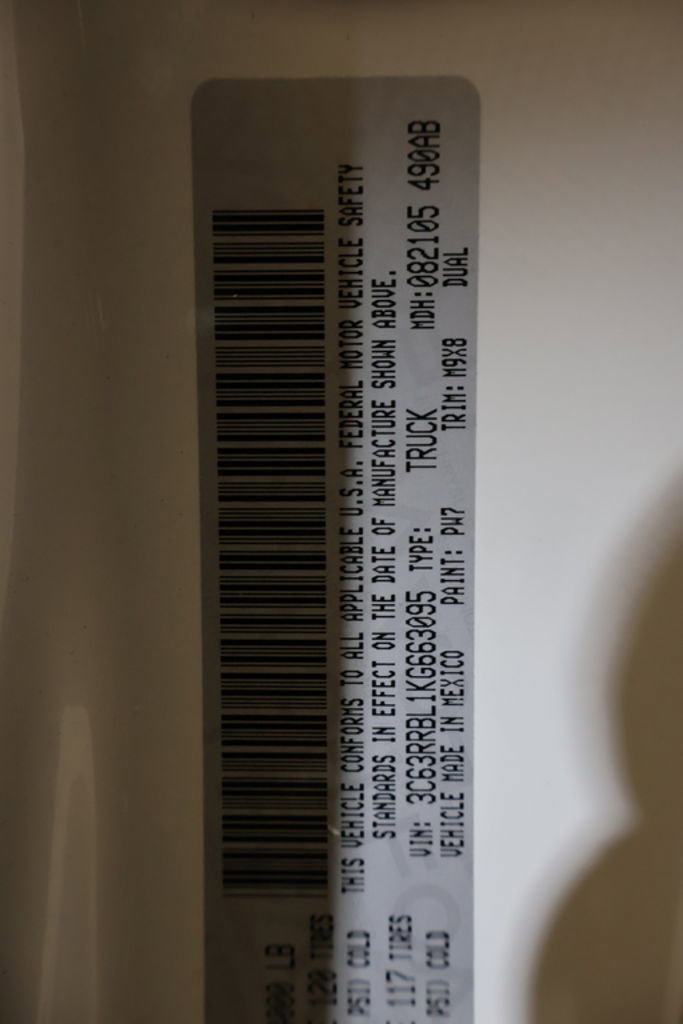 Used 2019 RAM 3500 Big Horn image 76