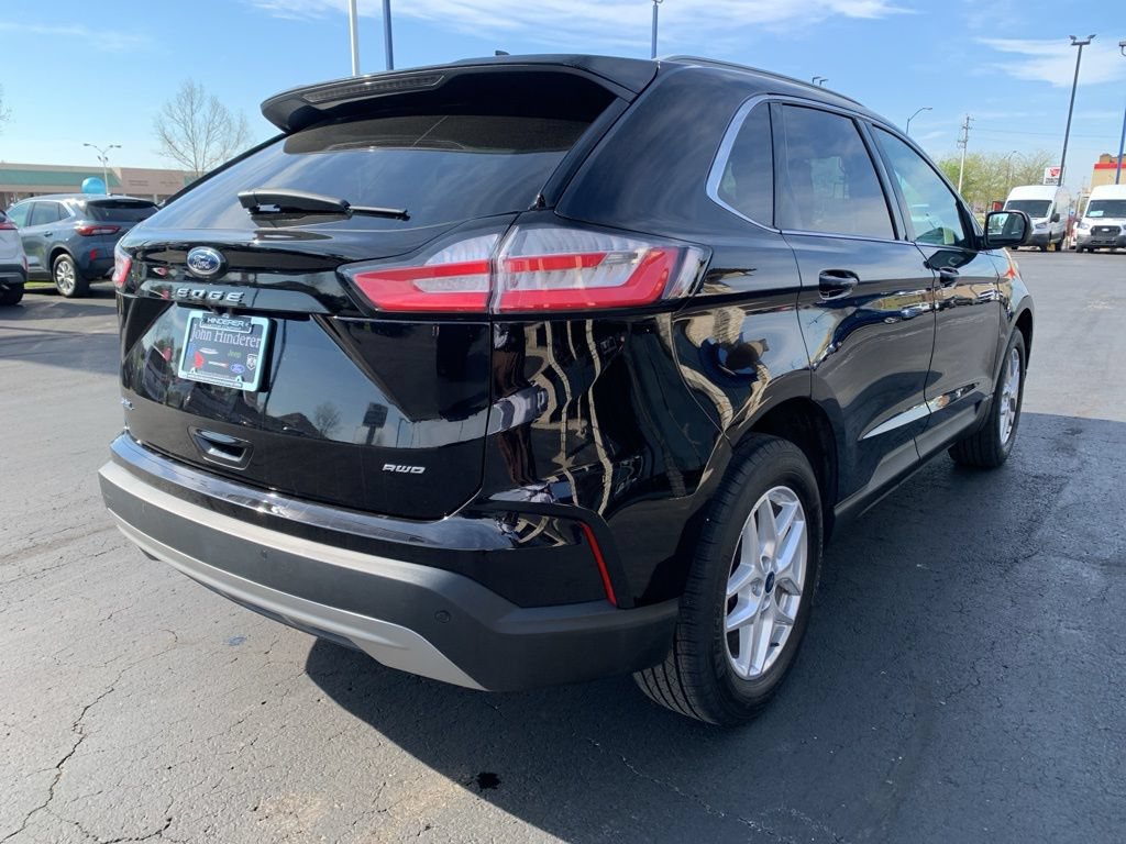 Used 2022 Ford Edge SEL w/ Convenience Package AWD/4WD image 3