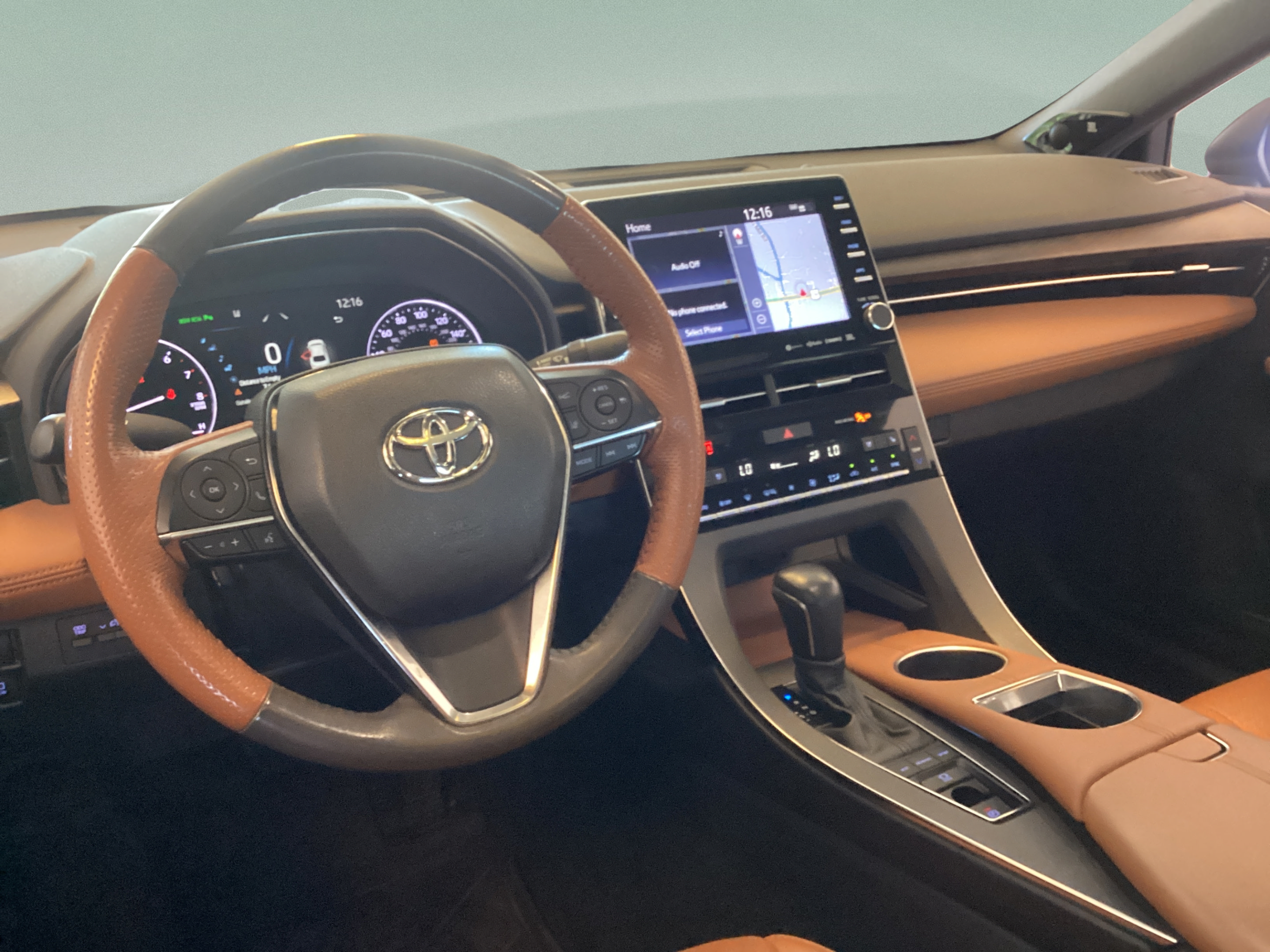 Certified 2022 Toyota Avalon Limited w/ Advanced Safety Package FWD image 17