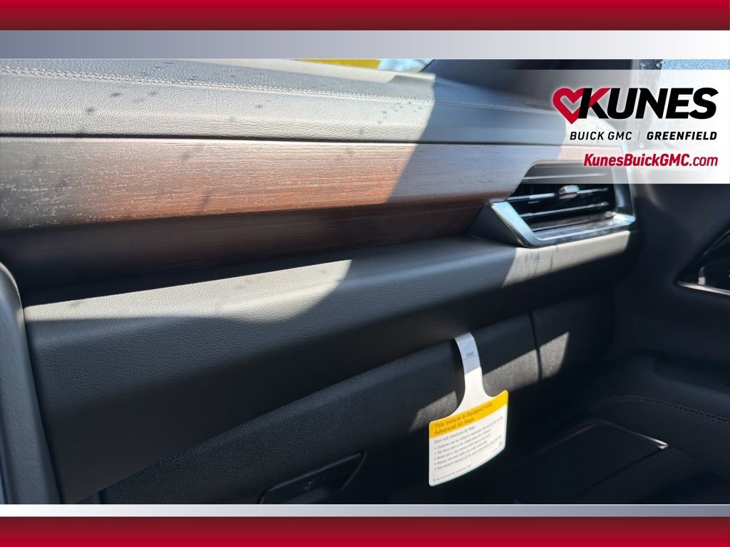 New 2026 GMC Yukon XL Denali w/ Denali Reserve Package image 31