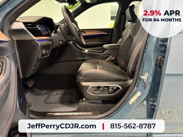 New 2026 Jeep Grand Cherokee Summit w/ Obsidian Package AWD/4WD image 11
