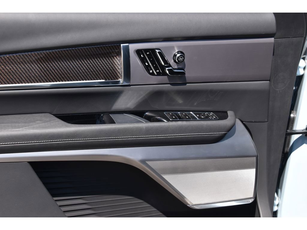 New 2026 Cadillac Vistiq Sport w/ LPO, Floor Liner Package image 28