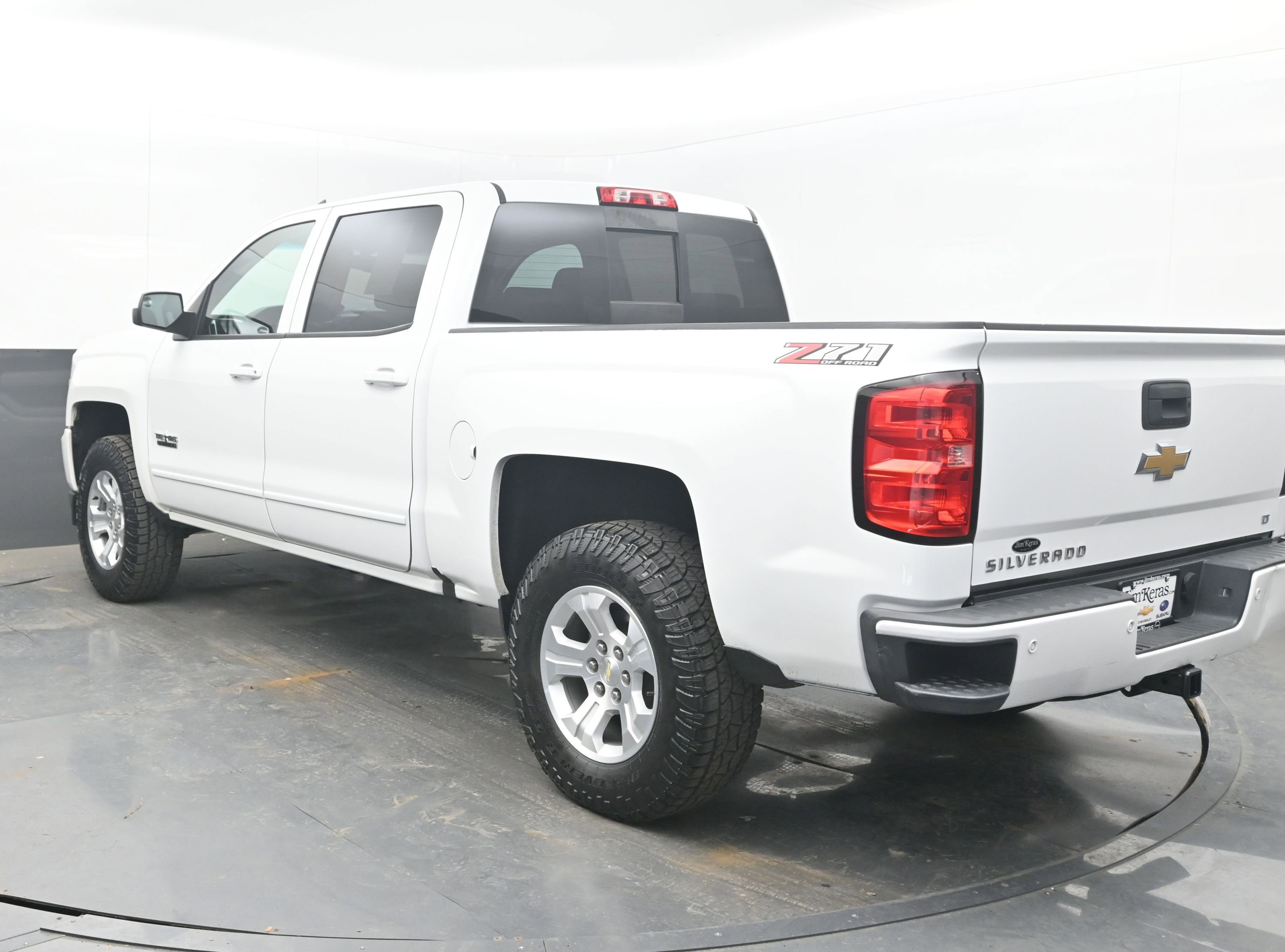 Used 2018 Chevrolet Silverado 1500 LT w/ Texas Edition image 6
