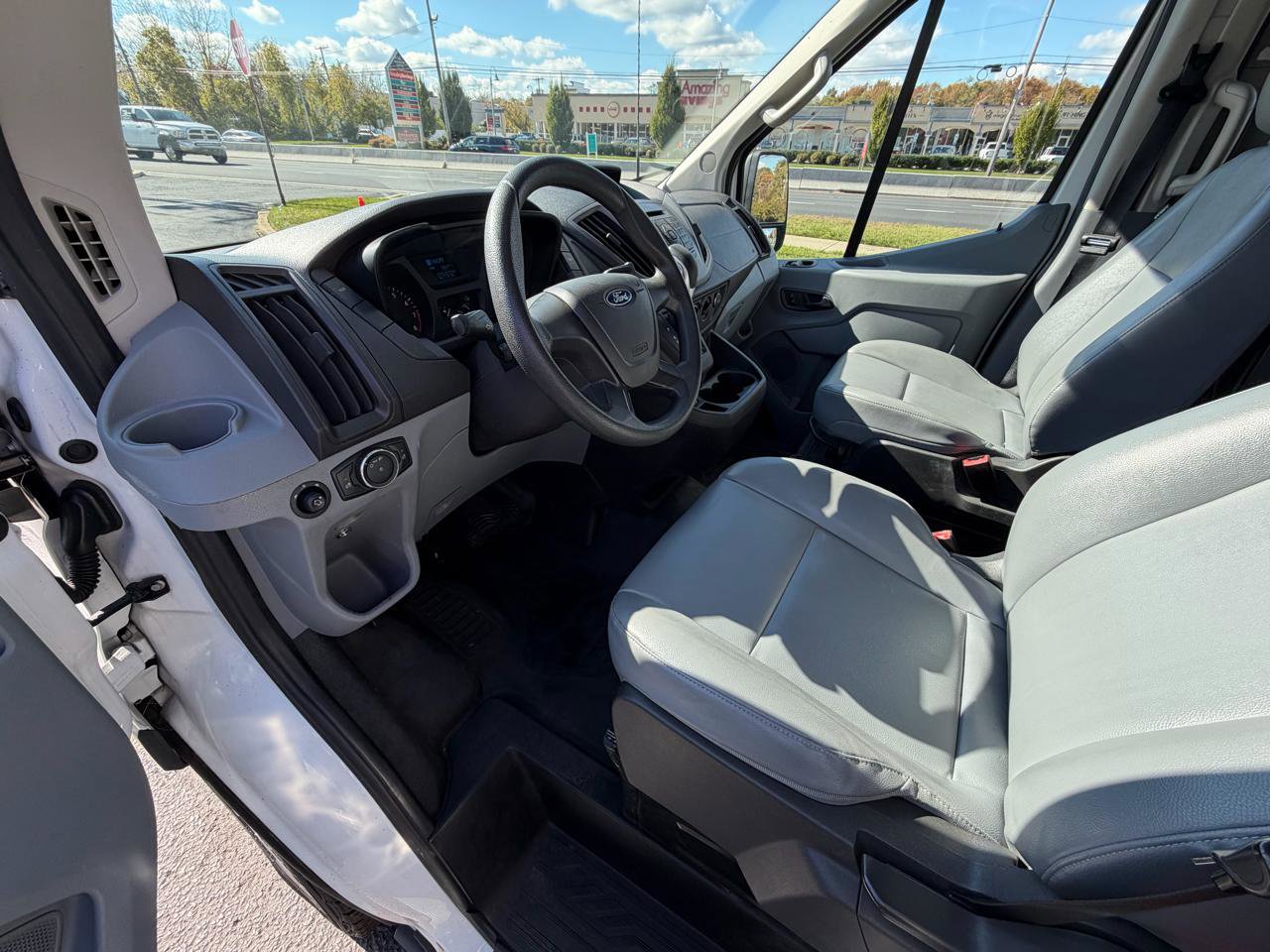 Used 2016 Ford Transit 350 XL RWD image 15