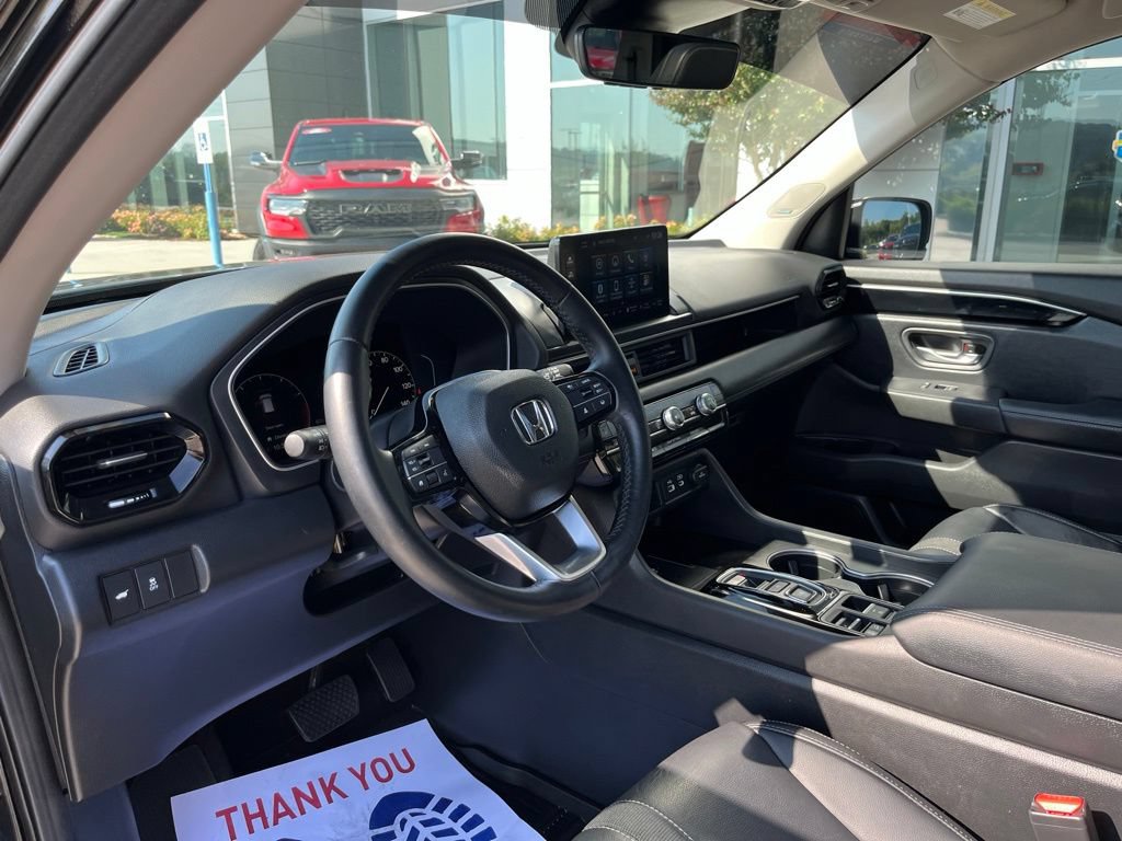 Used 2024 Honda Pilot Touring image 7