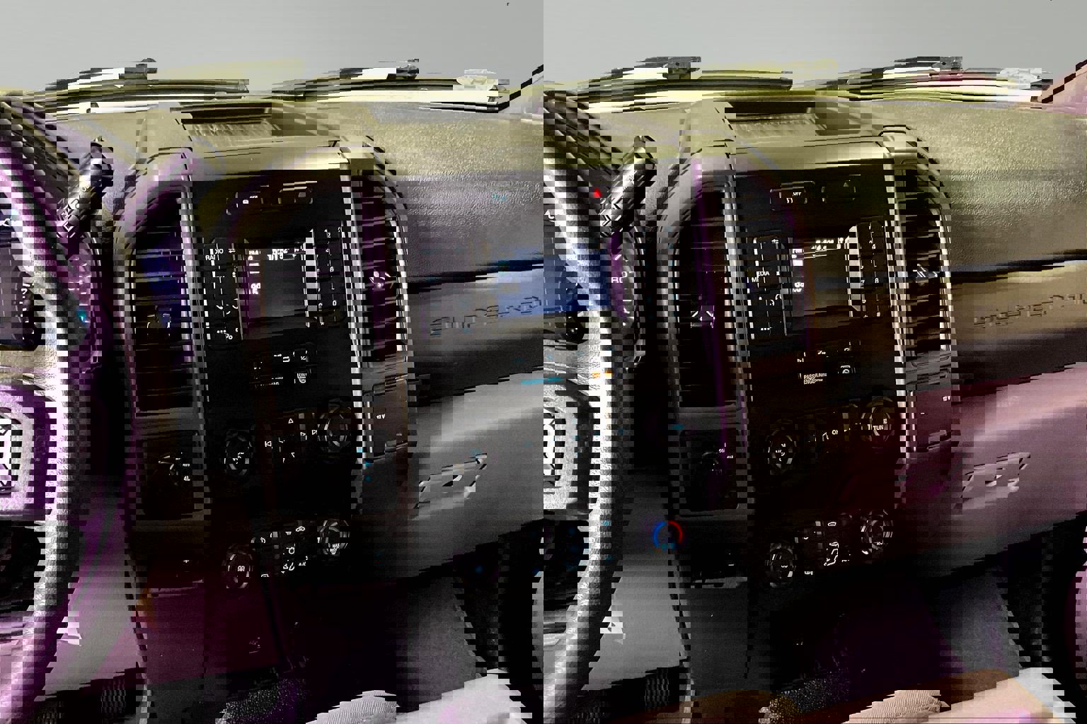 Used 2021 Ford F250 XL w/ Power Equipment Group image 10