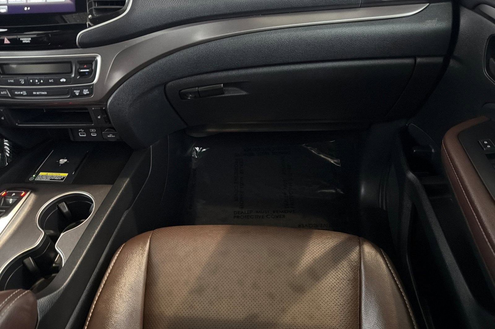 Certified 2025 Honda Passport EX-L image 28