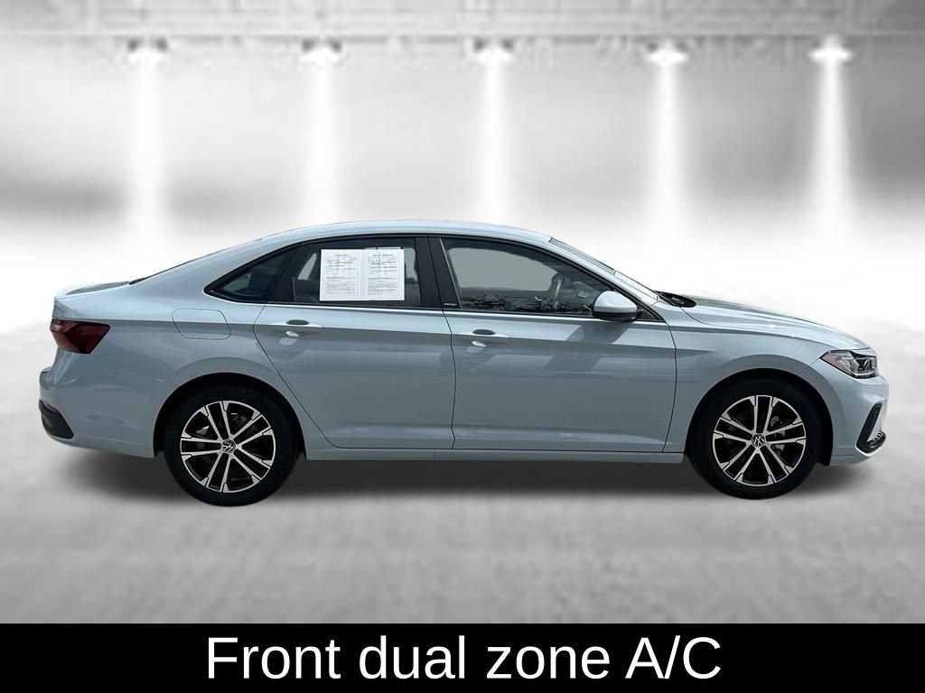 Certified 2026 Volkswagen Jetta Sport FWD image 4