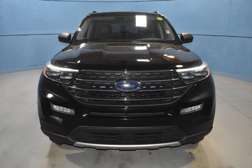 Used 2022 Ford Explorer XLT w/ Equipment Group 202A AWD/4WD image 26