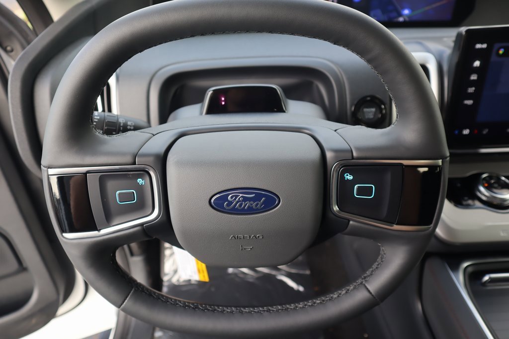 New 2025 Ford Expedition Active image 3