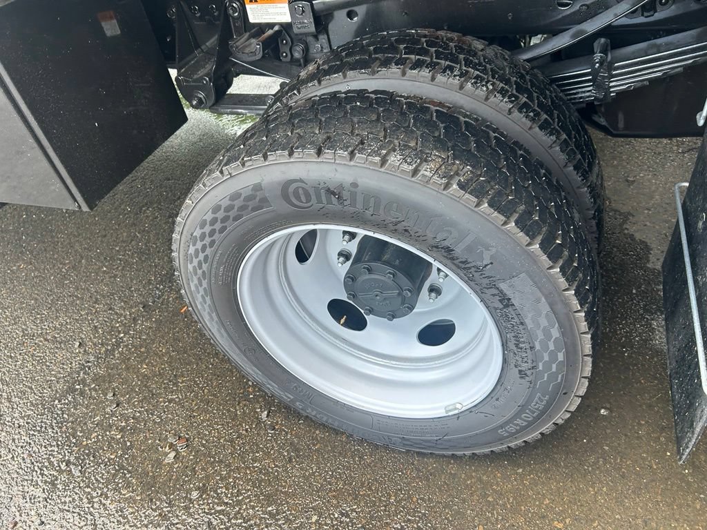 New 2026 Ford F550 4x4 Crew Cab image 32