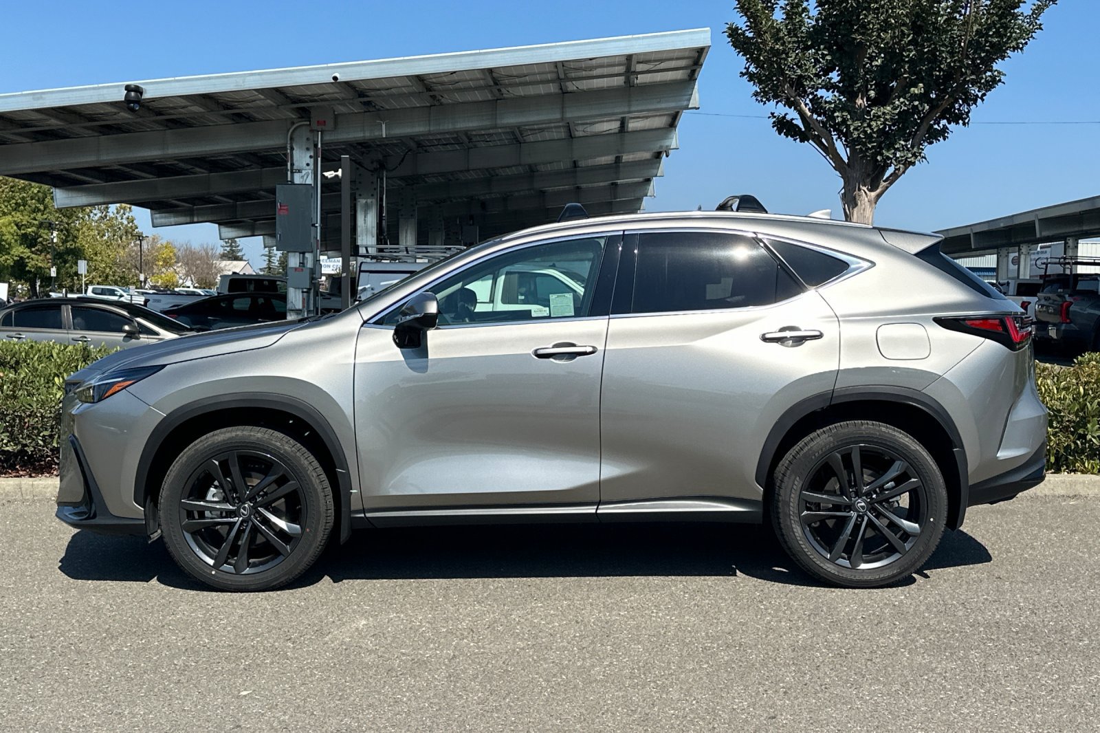Used 2026 Lexus NX 350h AWD w/ Accessory Package (2T) image 7