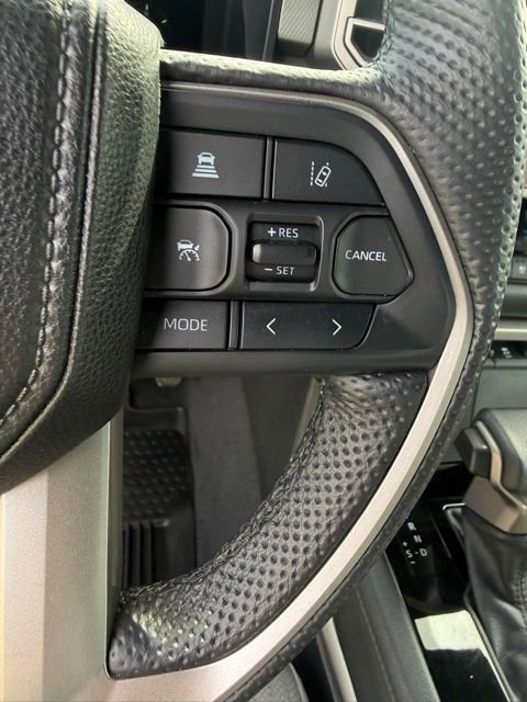 Used 2025 Toyota Tundra Limited AWD/4WD image 21