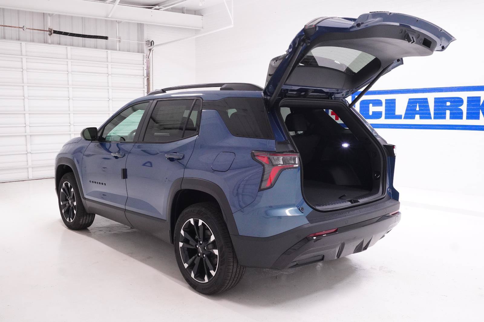 New 2027 Chevrolet Equinox RS FWD image 33