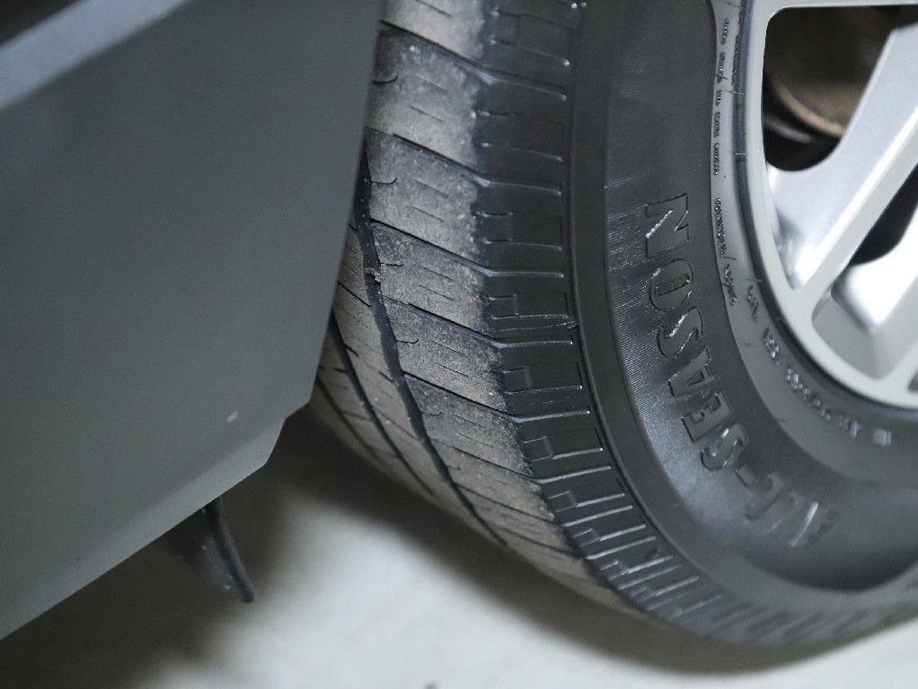 Used 2019 GMC Acadia SLE w/ Driver Alert Package I image 37