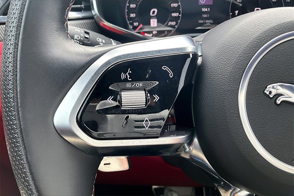 Used 2024 Jaguar F-PACE SVR image 20