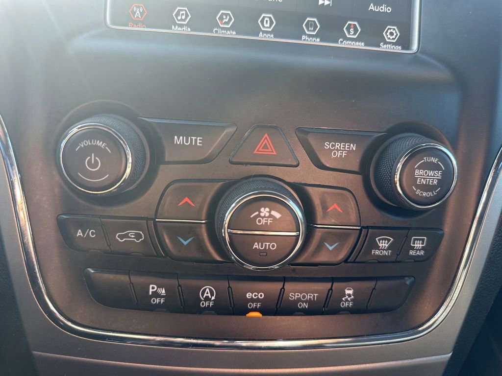 Used 2019 Jeep Grand Cherokee Laredo image 4