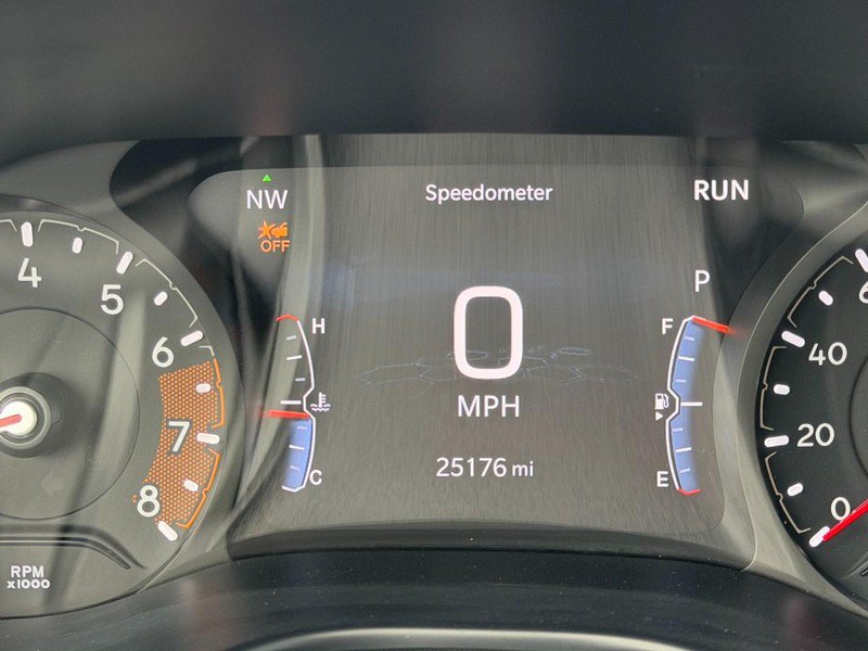 Used 2025 Jeep Compass Trailhawk AWD/4WD image 32