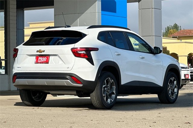 New 2026 Chevrolet Trax LT w/ Driver Confidence Package image 5