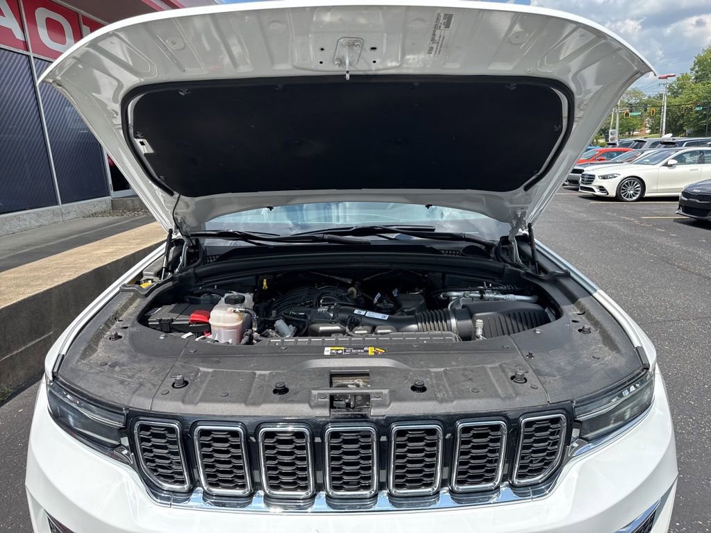 Used 2023 Jeep Grand Cherokee Limited image 63