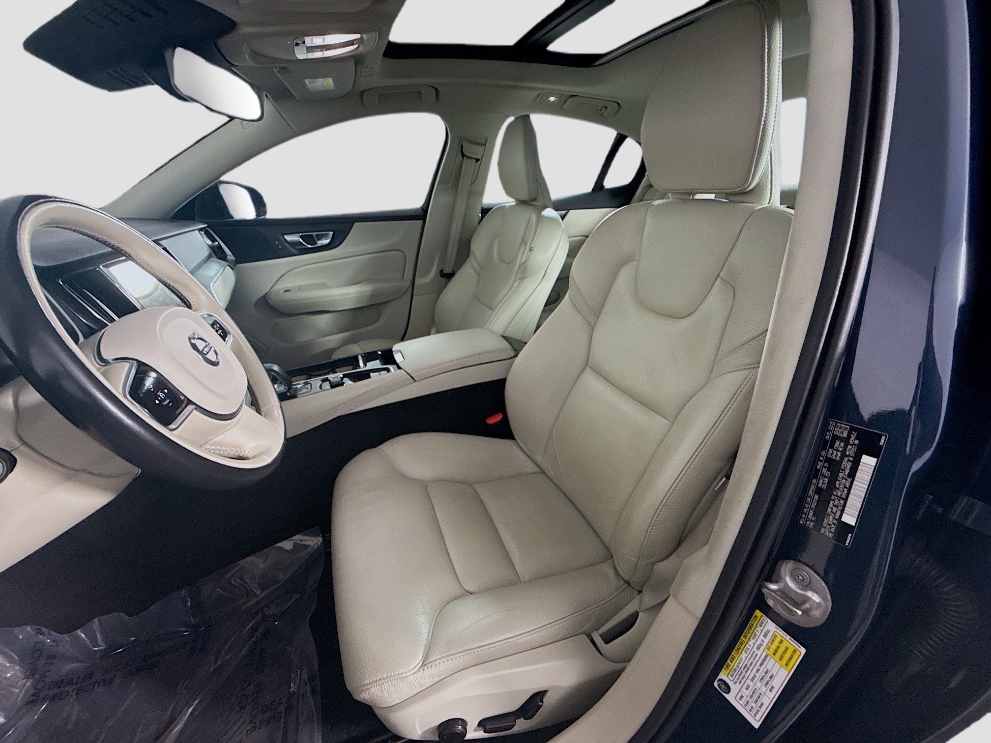 Used 2023 Volvo S60 T8 Plus image 22