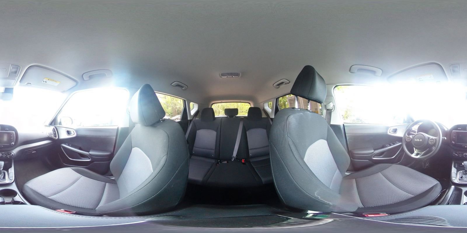 Used 2025 Kia Soul LX w/ LX Technology Package image 40