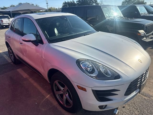Used 2017 Porsche Macan AWD/4WD image 2