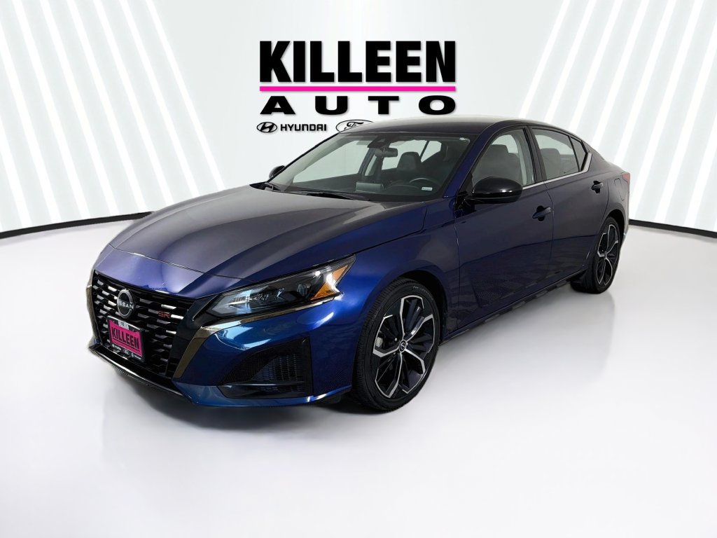 Used 2024 Nissan Altima 2.5 SR FWD image 3