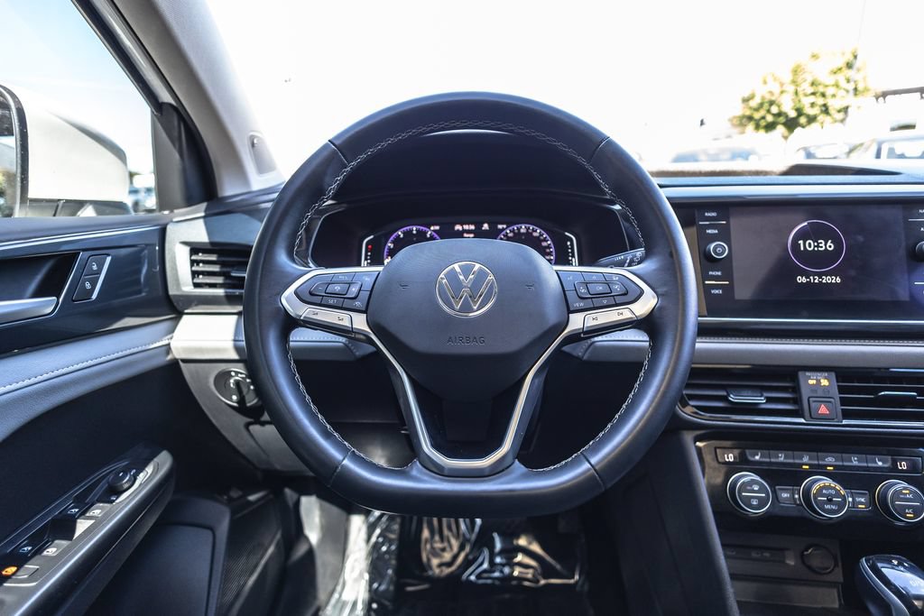 Used 2022 Volkswagen Taos SEL w/ Panoramic Sunroof Package AWD/4WD image 23