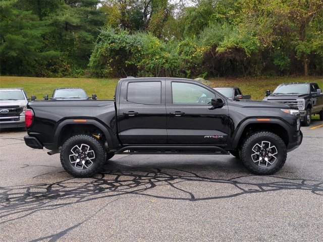 Used 2024 GMC Canyon AT4X image 2