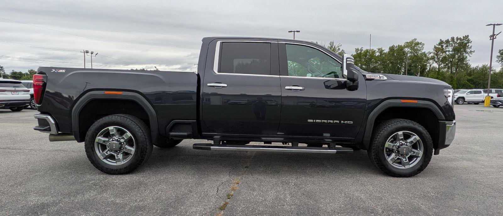 Used 2025 GMC Sierra 2500 SLT w/ SLT Premium Package AWD/4WD image 5