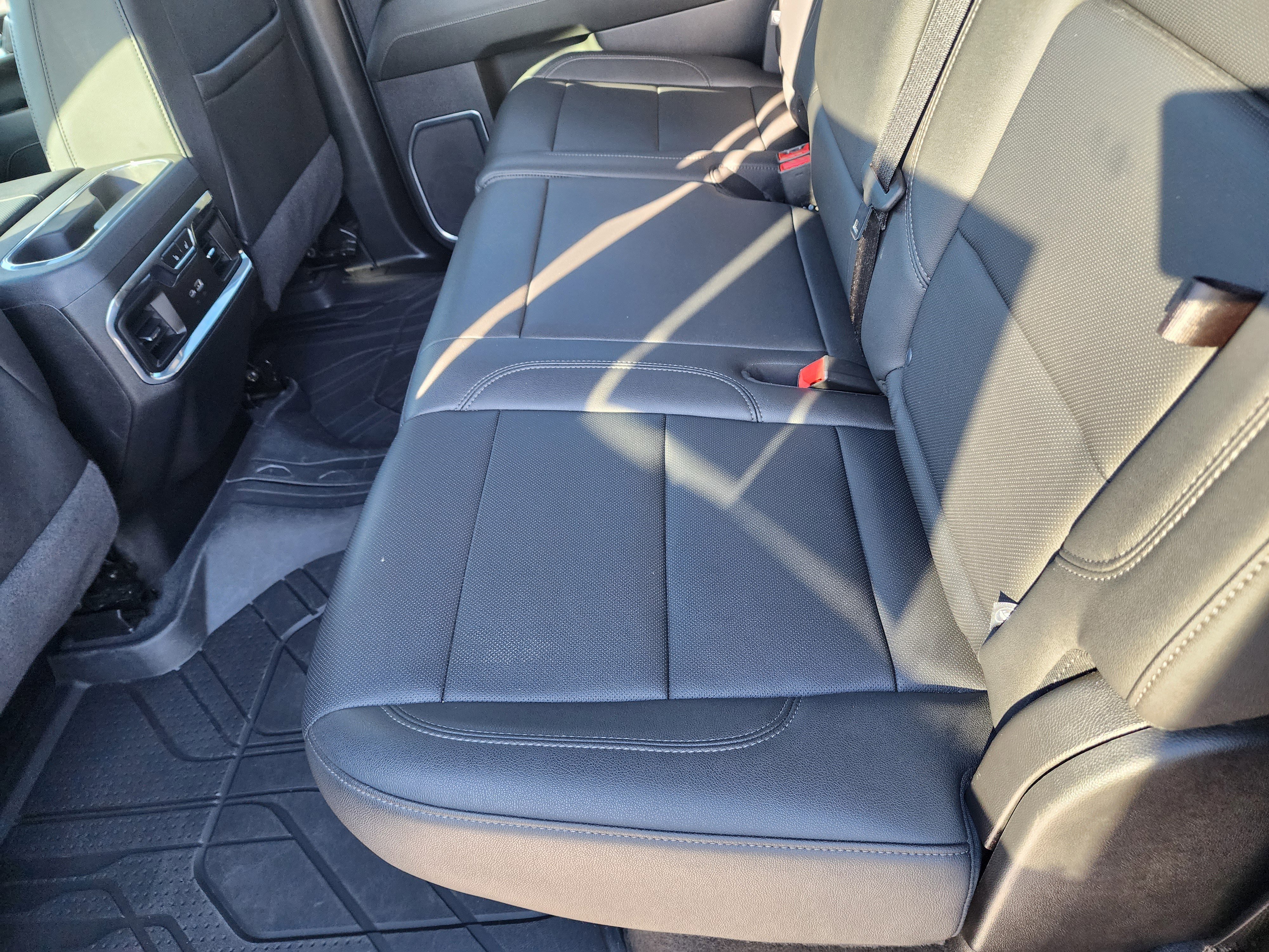 Used 2024 Chevrolet Silverado 2500 LTZ w/ LTZ Premium Package image 14