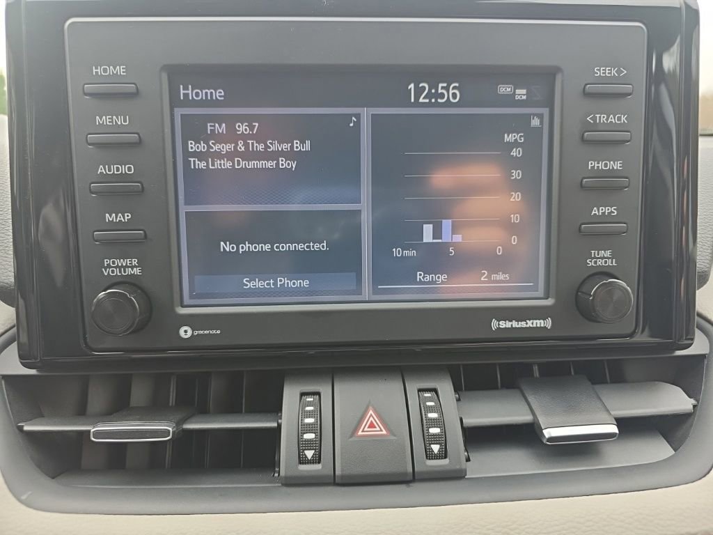 Used 2021 Toyota RAV4 XLE Premium image 31