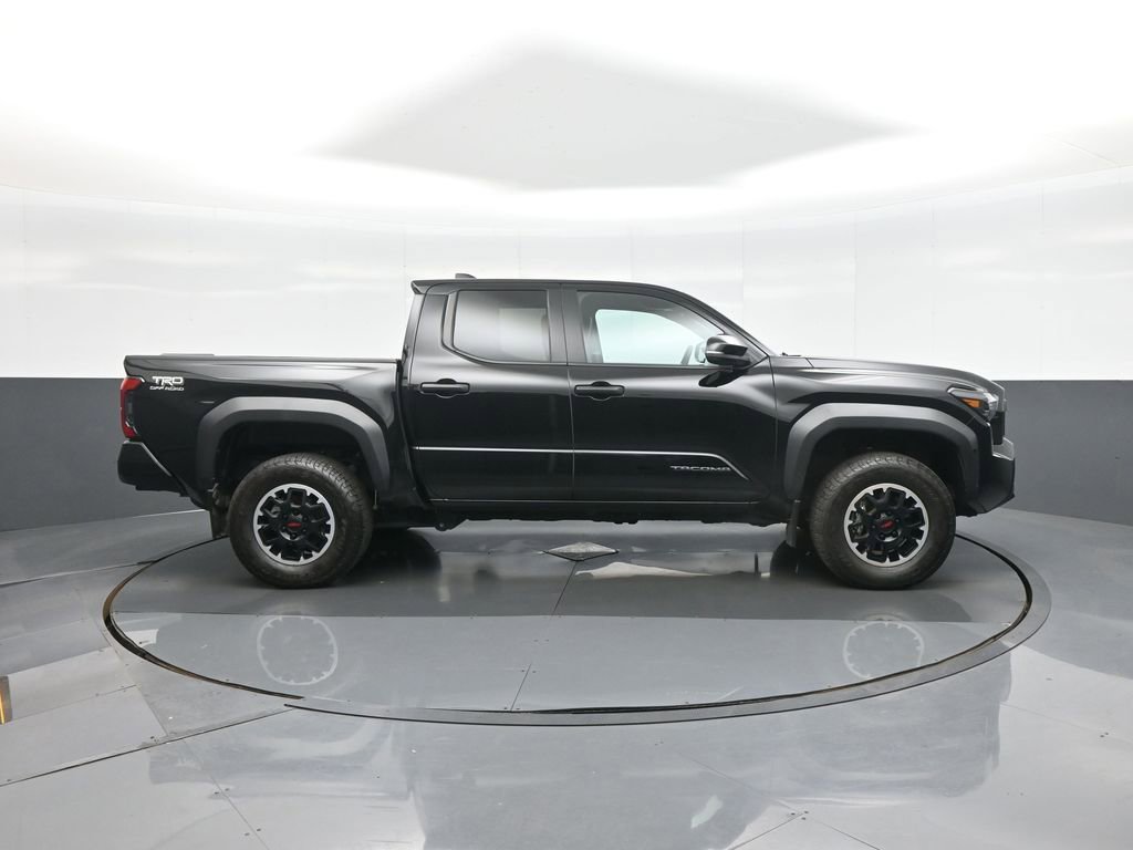 Certified 2024 Toyota Tacoma TRD Off-Road w/ TRD Off Road Premium Package AWD/4WD image 8