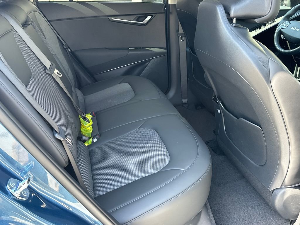 New 2026 Kia Niro Wind FWD image 15