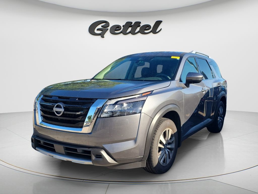 Used 2025 Nissan Pathfinder SL FWD video 1