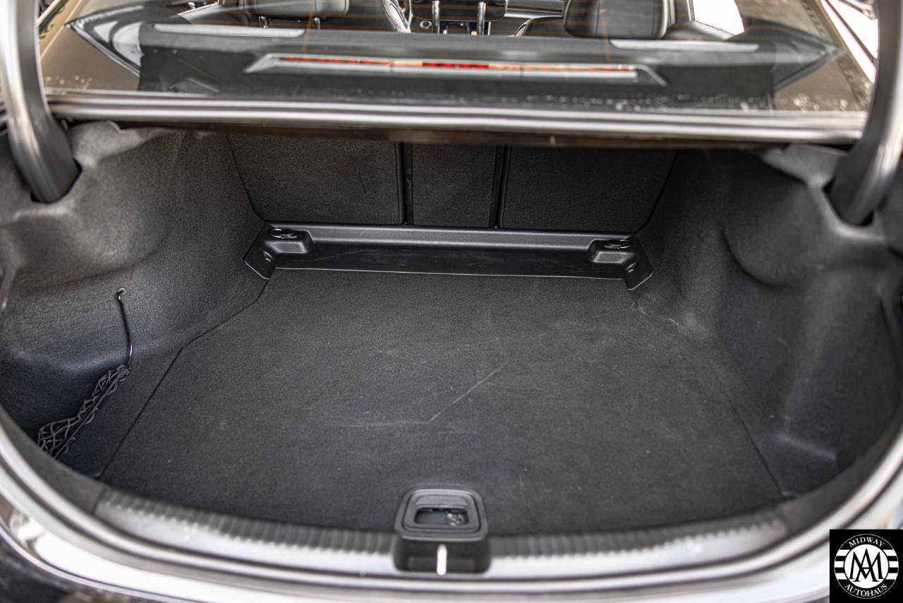 Used 2025 Mercedes-Benz C 300 Sedan image 12