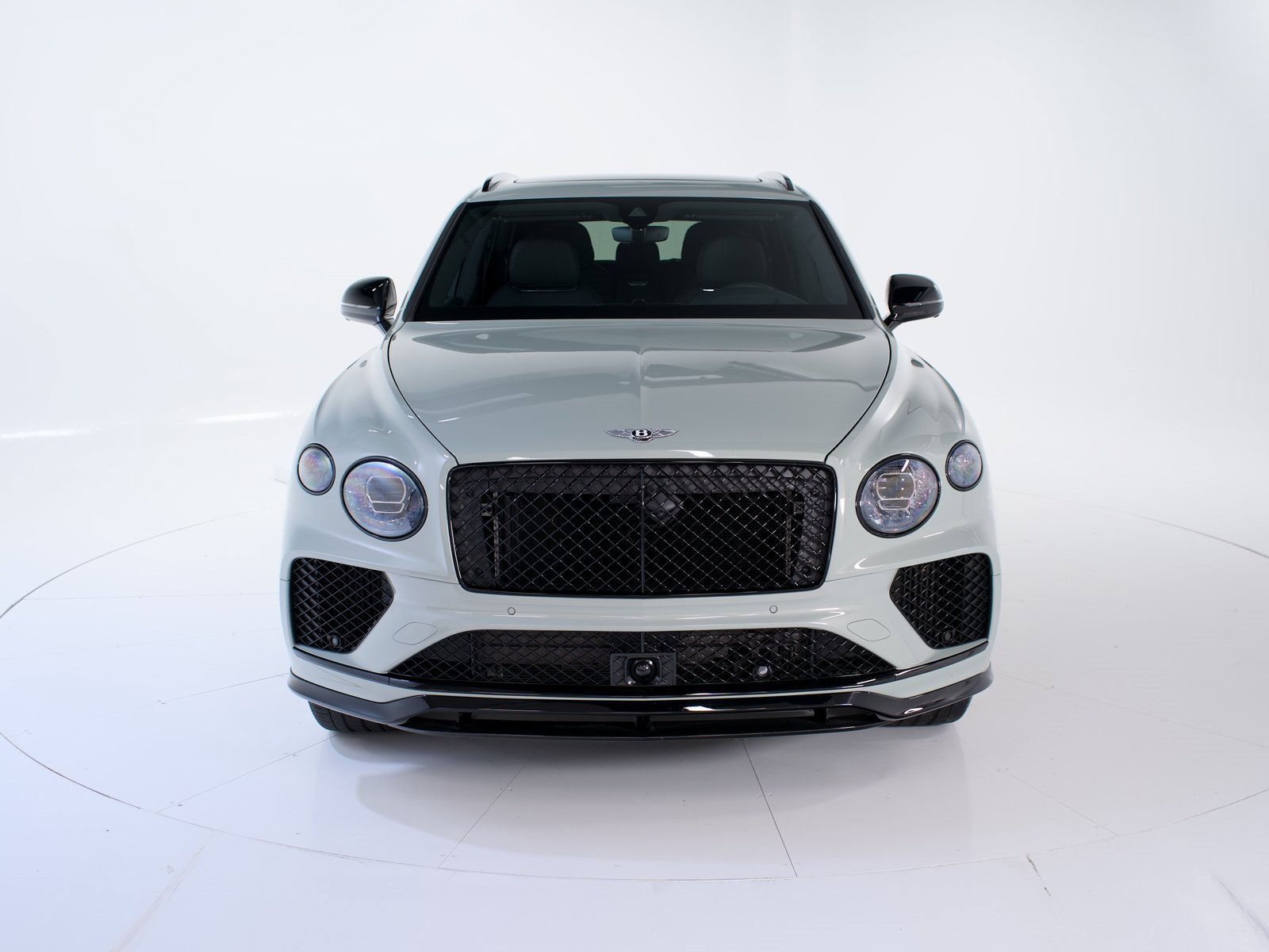 Used 2025 Bentley Bentayga image 8