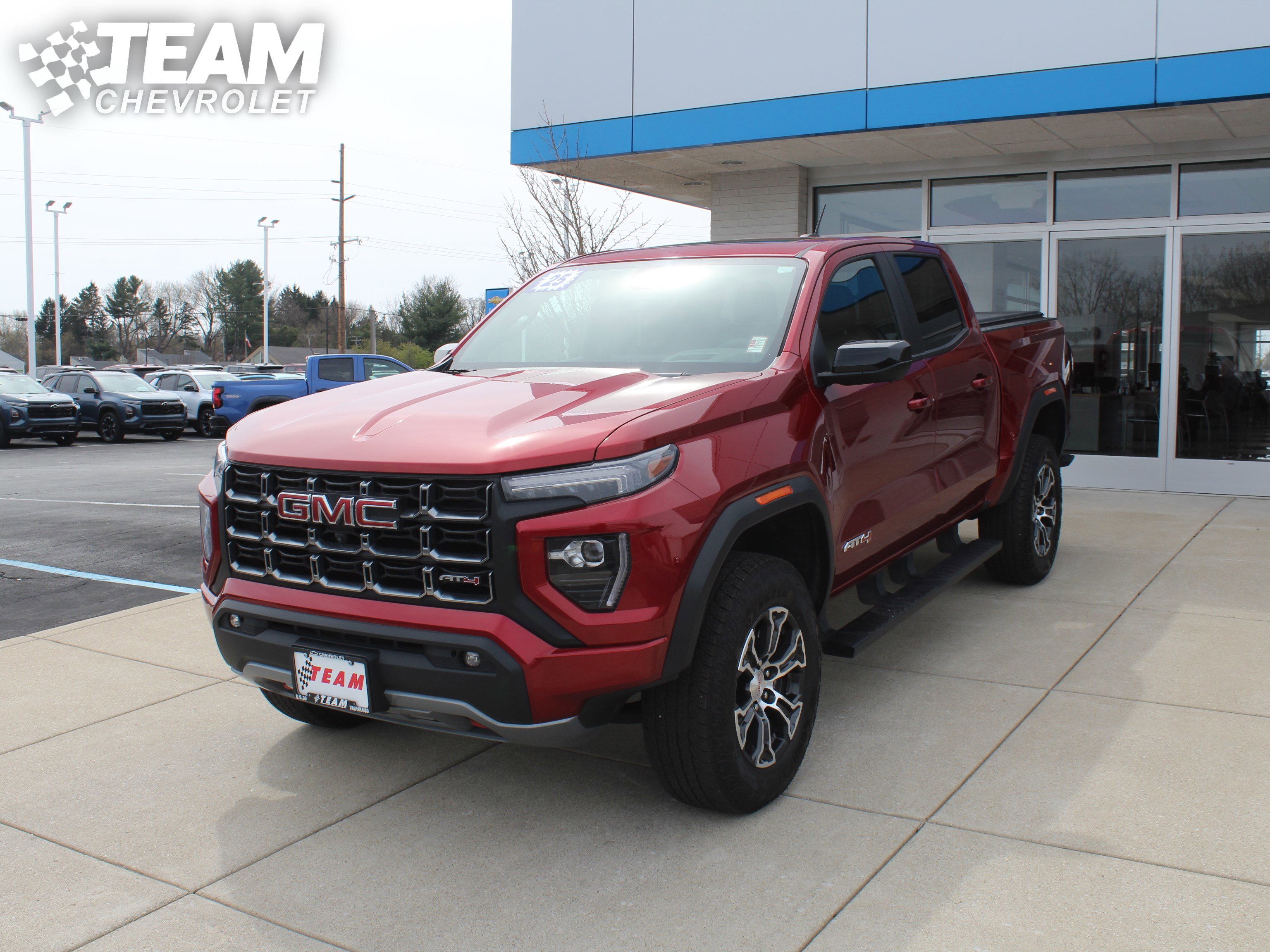 Used 2025 GMC Canyon AT4 w/ Technology Plus Package AWD/4WD image 8