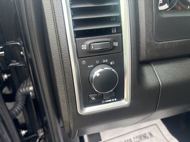 Used 2022 RAM 1500 Classic Warlock w/ Electronics Group AWD/4WD image 16