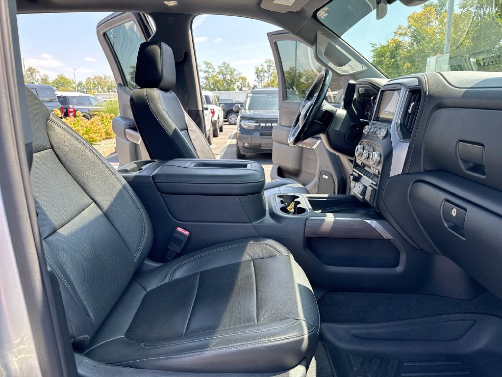 Used 2019 GMC Sierra 1500 SLT w/ SLT Premium Plus Package AWD/4WD image 23