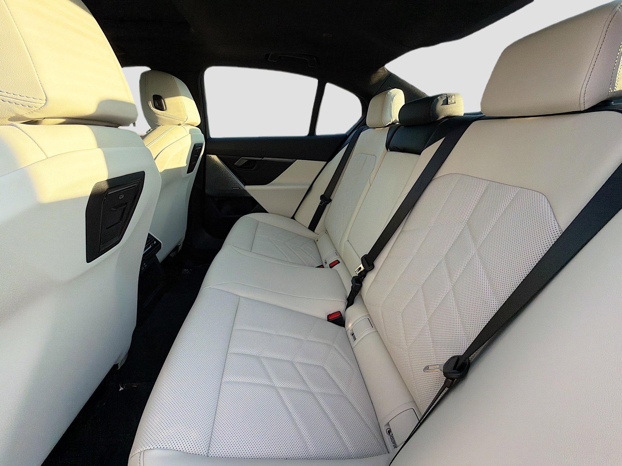 New 2026 BMW 530i w/ Convenience Package image 21