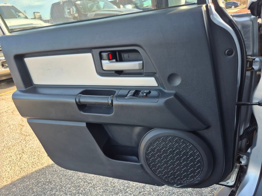 Used 2007 Toyota FJ Cruiser 4WD image 13