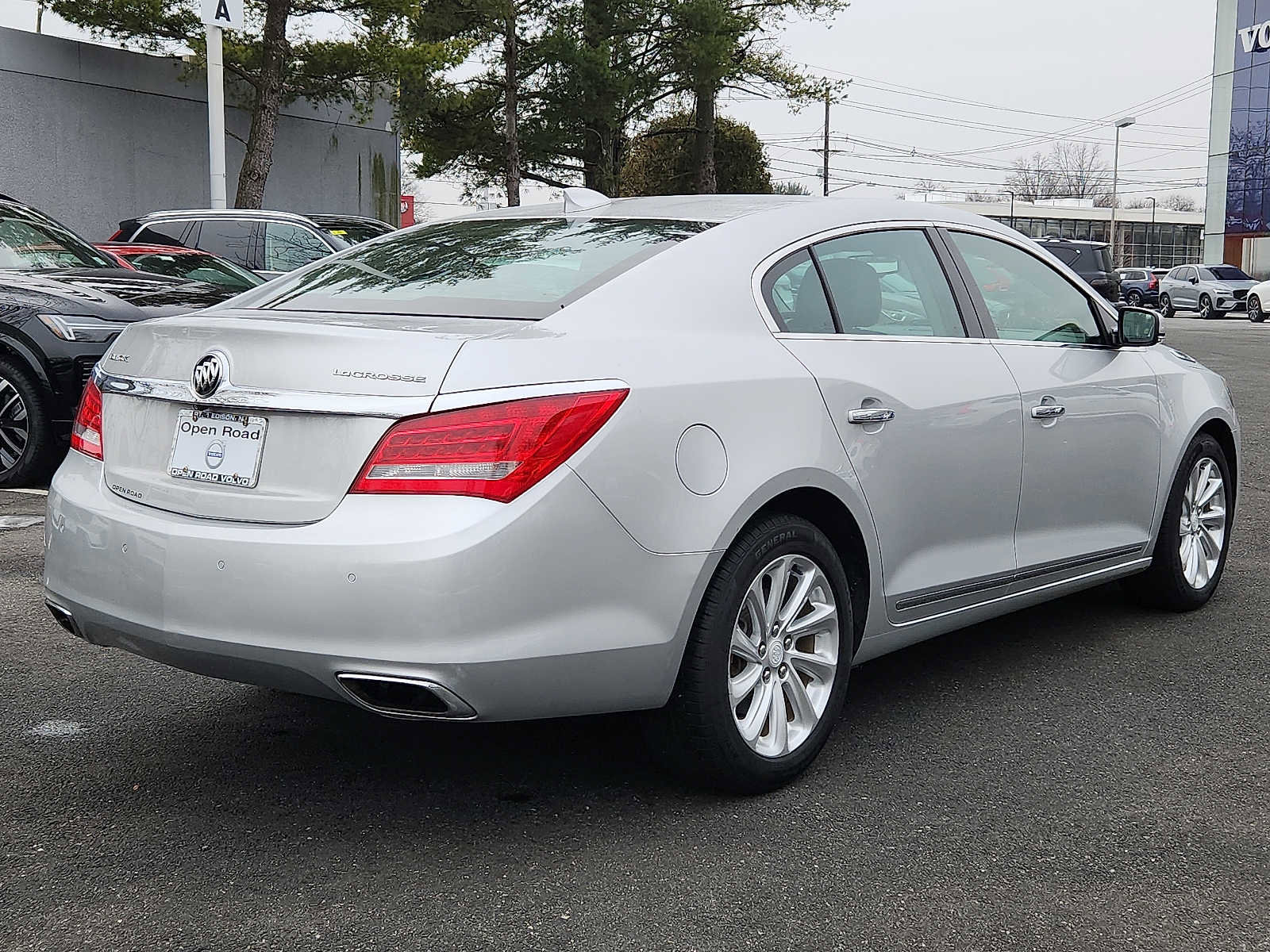 Used 2015 Buick LaCrosse Leather image 6