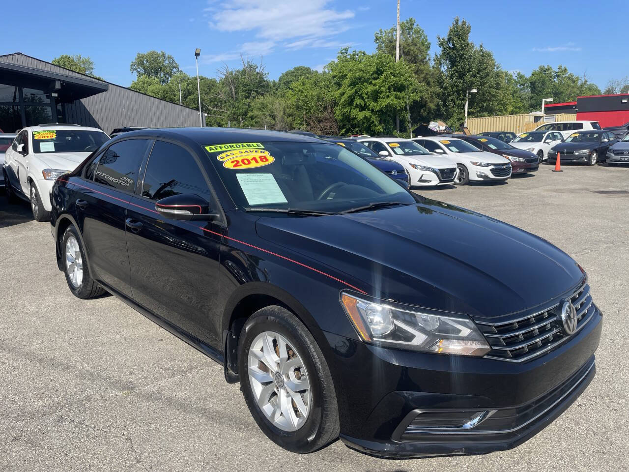 Used 2018 Volkswagen Passat 2.0T S FWD image 3