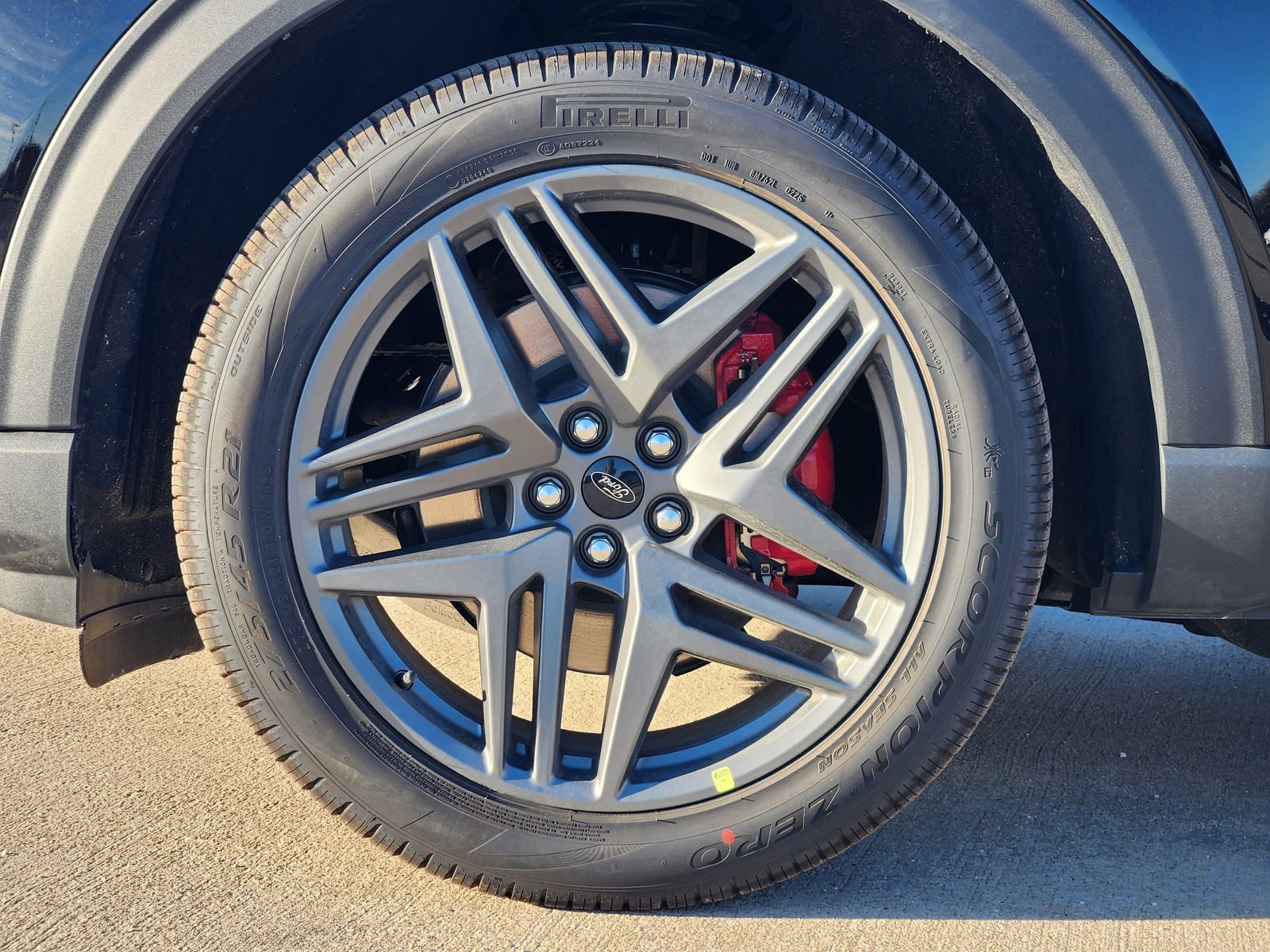 New 2026 Ford Explorer ST-Line w/ ST-Line Street Pack image 11